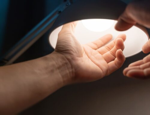 ¿Cómo reemplazar tus bombillas por luces LED?