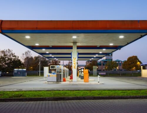 Luces LED para estaciones de servicio: ¿Cómo reducir costos sin resignar seguridad ni imagen?